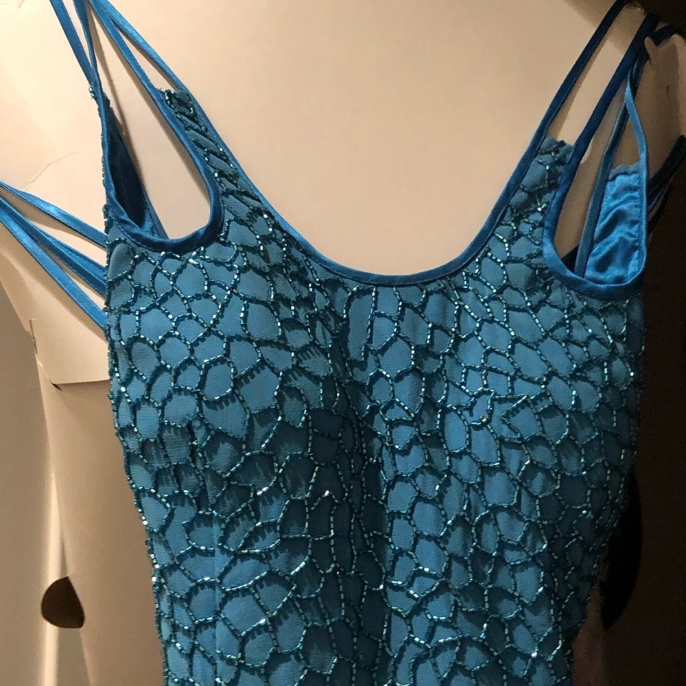 Prom dress - Picture 2 of 4